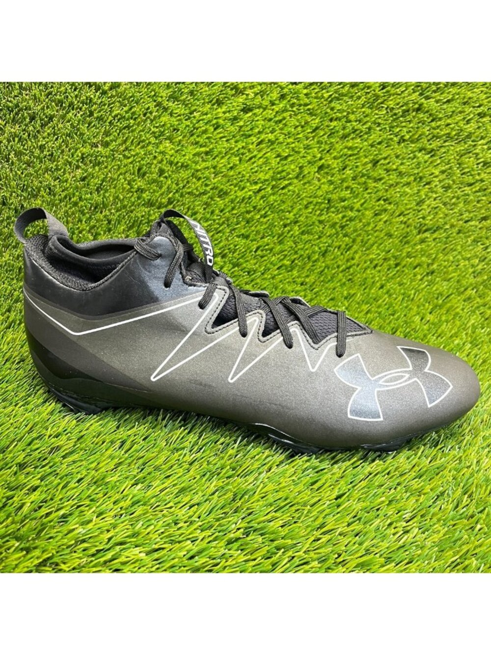 Under‎ Armour Nitro Low Mens Size 14 Black Gray Athletic Running Football Cleats
